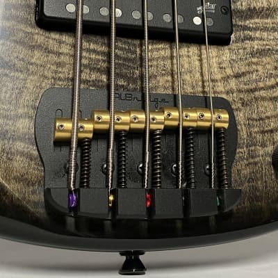 Form Factor Audio Wombat SS5 5-string Electric Bass Guitar High Gloss Black Burst 35" Scale image 4