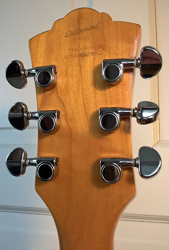 Guild DeArmond X-135 Hollowbody -- Rare Model; 1999; Made in Guild DeArmond X-135 Hollowbody -- Rare Model; 1999; Made in