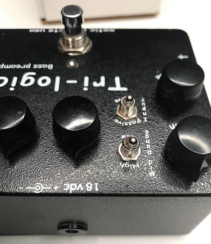 Xotic Tri-Logic Bass Preamp, mint condition – Big City Music