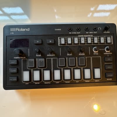 Roland J-6 AIRA Compact Chord Synthesizer | Reverb