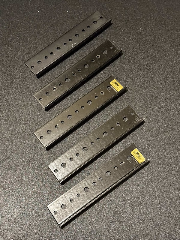 Rack rails Middle Atlantic 4U - Black x4 with extras | Reverb