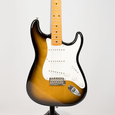 Fender Limited Edition 40th Anniversary 1954 Reissue Stratocaster with Maple Fretboard 1994 - 2-Color Sunburst image 2
