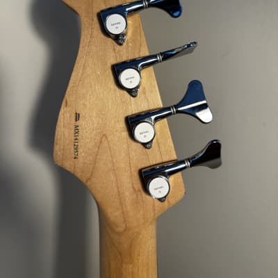 Fender Deluxe Jazz Bass V   2014 - 3-Color Sunburst image 7