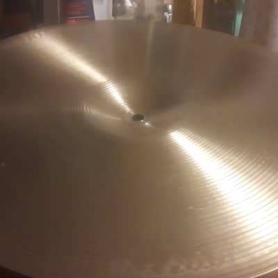 Avedis Zildjian Crash Cymbal 15" 38 Cm. 2019 Traditional image 2