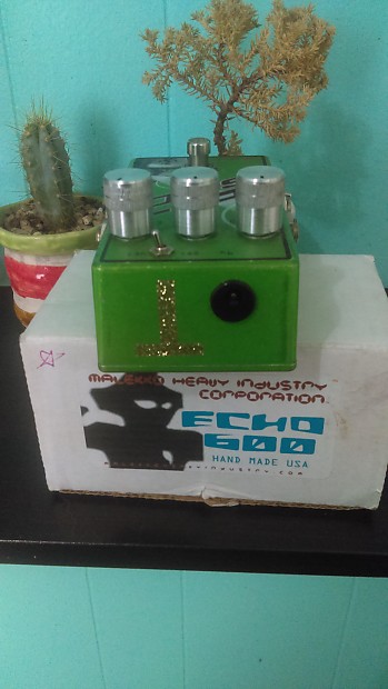 Malekko Echo 600 Dark Analog Delay | Reverb