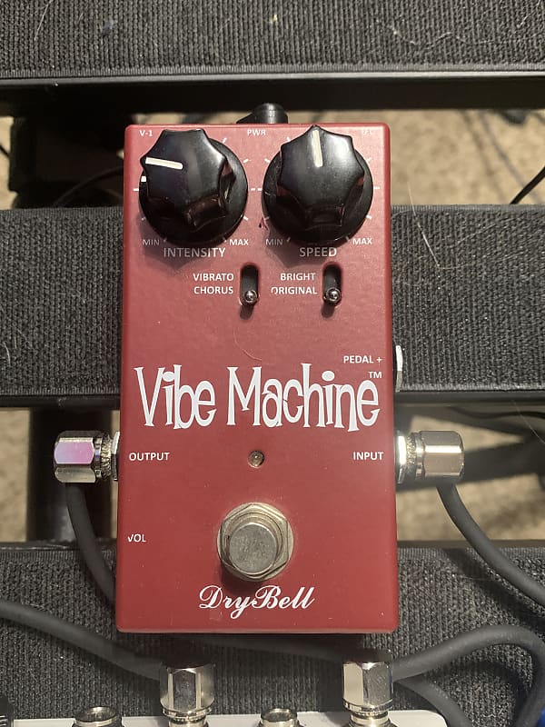 DryBell Vibe Machine V-1 Pedal Review – Berklee Online Take Note