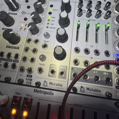 Mutable Instruments Peaks | Reverb