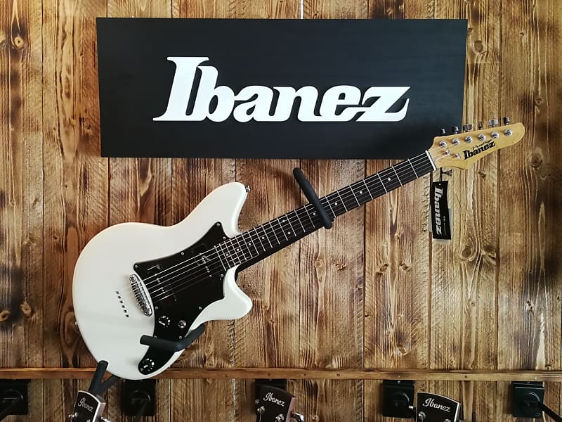 Ibanez RC1720SPR-AWF Roadcore Prestige 2016 Antique White Flat + Case