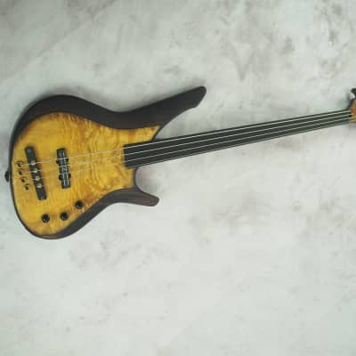 Manne acoustibass satin special mastergrade 2020 brown/honey top image 3