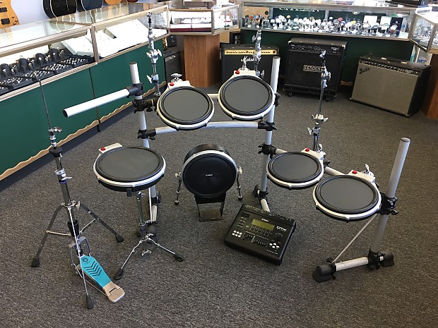 Yamaha DTX900 Professional Electronic Drum Set Kit 5 Pads 1 Bass Brain Module Rack Hardware