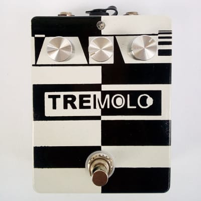 Guyatone VT-X Vintage Tremolo Tube Powered Guitar Effect