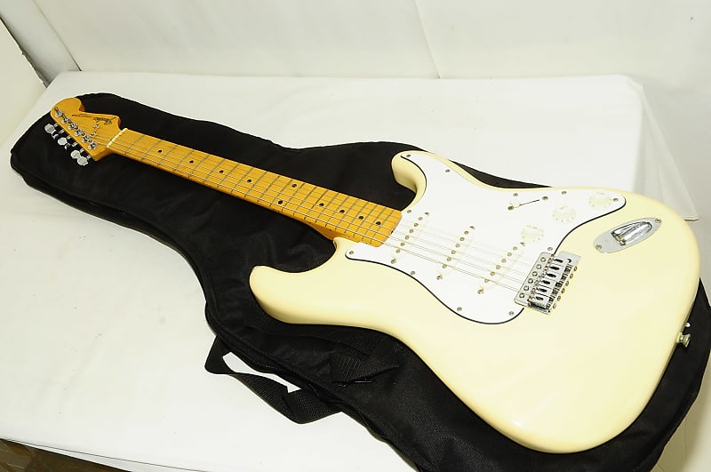 Junk Fender Japan Stratocaster E Serial Electric Guitar White Ref