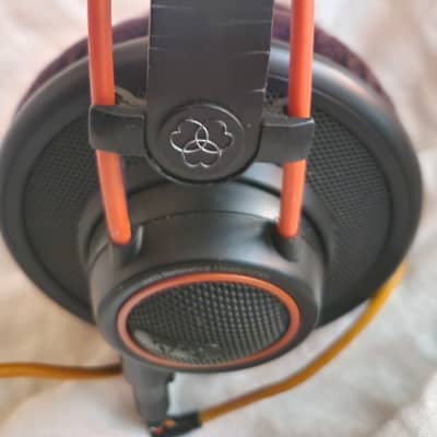 AKG K712 Pro Mixing Reference Headphones – £100 ONO image 3
