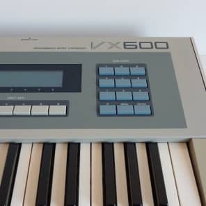 Akai VX600 synthesiser in excellent condition image 2