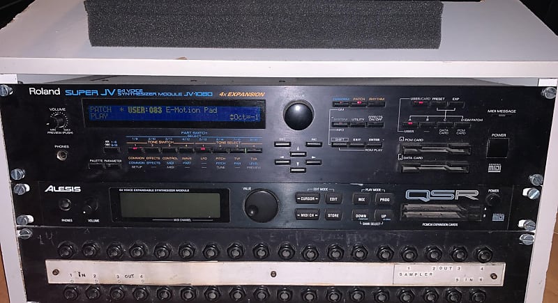 Roland Super JV-1080 4xExpansion 64 voice synthesizer 1994 Noir image 1