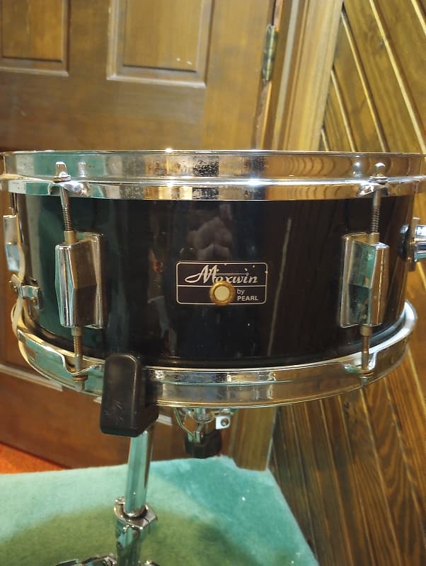 Maxwin by Pearl 14"(diameter)x5.5"(depth) Snare Drum Black Reverb