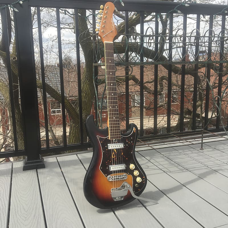 Silvertone 26873 - Teisco 1410 - 1960s Sunburst - Vintage