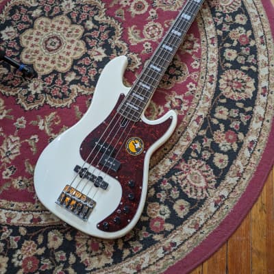 Sire Marcus Miller P7 5-String Active Electric Bass Antique White image 2