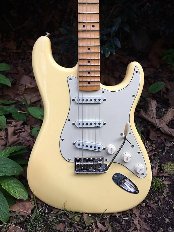 2024新入荷 Yngwie Signature イングヴェイ Stratocaster エレキギター