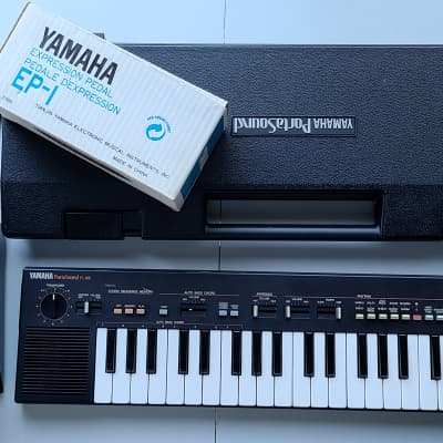 Yamaha PS-400 44 key PortaSound synth with hard case and expression pedal