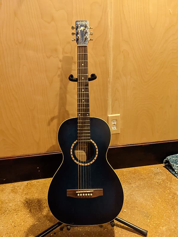 Art & Lutherie  AMI CEDAR  BLUE ギター　カナダ製 Art & Lutherie AMI CEDAR BLUE ギターカナダ製