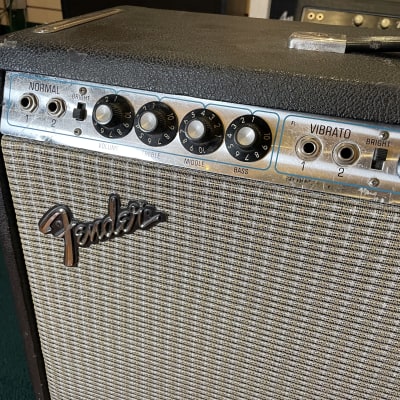 Fender Twin Reverb 2-Channel 135-Watt 2x12