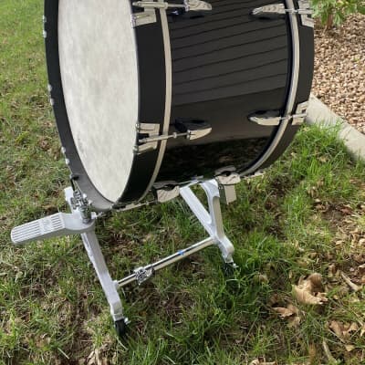 Pearl Concert Bass Drum 28" Head 14" Deep Perfect Condition with Tilting Stand image 3