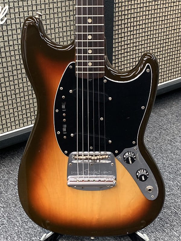 Fender Mustang 1978 軽量3.3kg Vintage Fender Mustang Black 1978 | Cream City Music