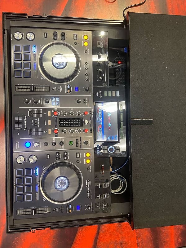 Pioneer XDJ-RX2 DJ Controller (Indianapolis, IN)