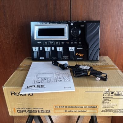 Roland GR-55 gr-55gk-bk Guitar Synth w/ box, power supply