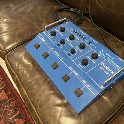 Roland GR300 with GK-1 Hex Pickup