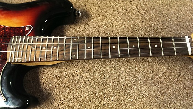 Fender Mando-Strat Mandoline électrique, Sunburst 3 couleurs