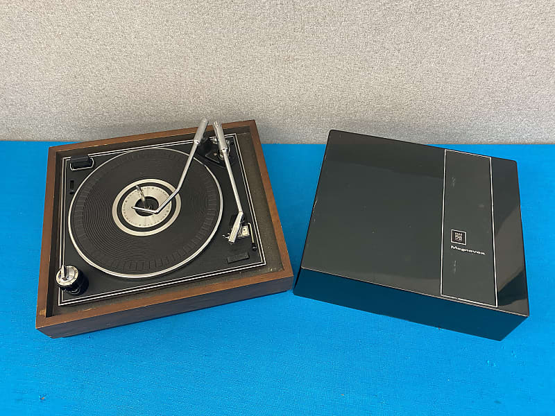 Vintage Magnavox 1K8888 Quad Record Player / Turntable For Reverb