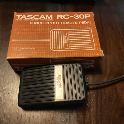 TASCAM MX-2424, 24 Track/24Bit Hard Disk recorder  with RC 2424 remote  2001 Black image 6