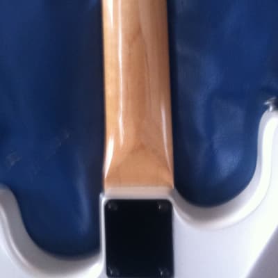 Fingerbone Stratocaster copy 1980 - pearlwhite image 8