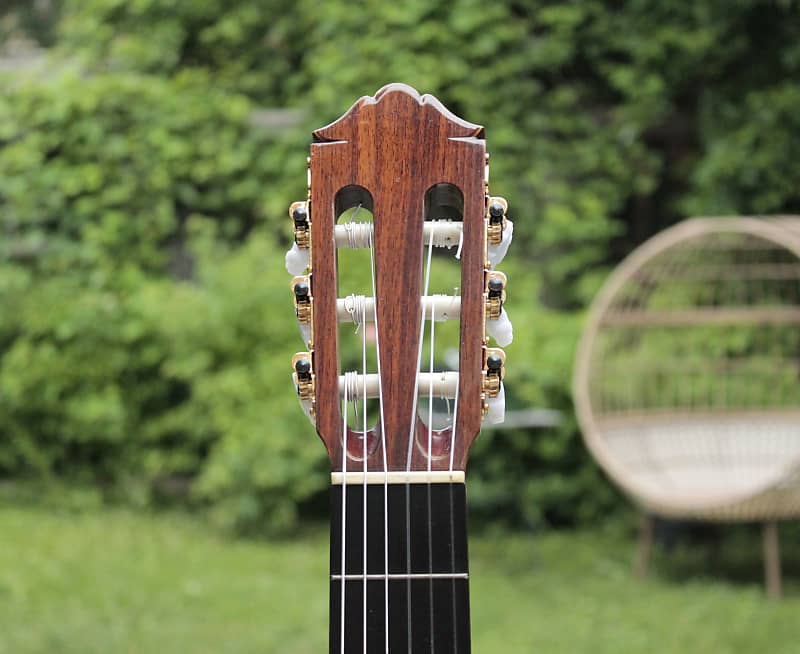 Yamaha GC-5 Concert Classical Guitar Signed by Ezaki 1981