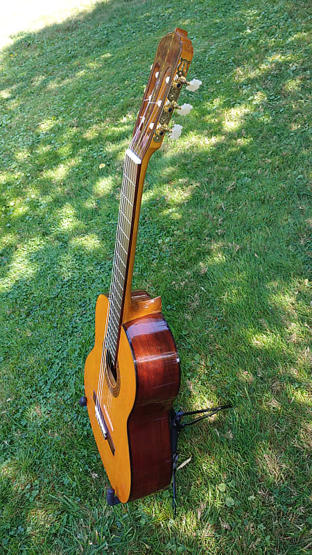 Kent iberia store classical guitar