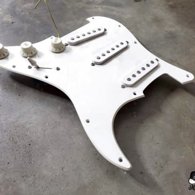 Stratocaster SSS Loaded Pickguard #30 (1990s White) image 10