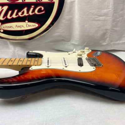 Fender Standard Stratocaster Guitar with humbucker in bridge position 1996 - 3-Color Sunburst / Maple fingerboard image 13