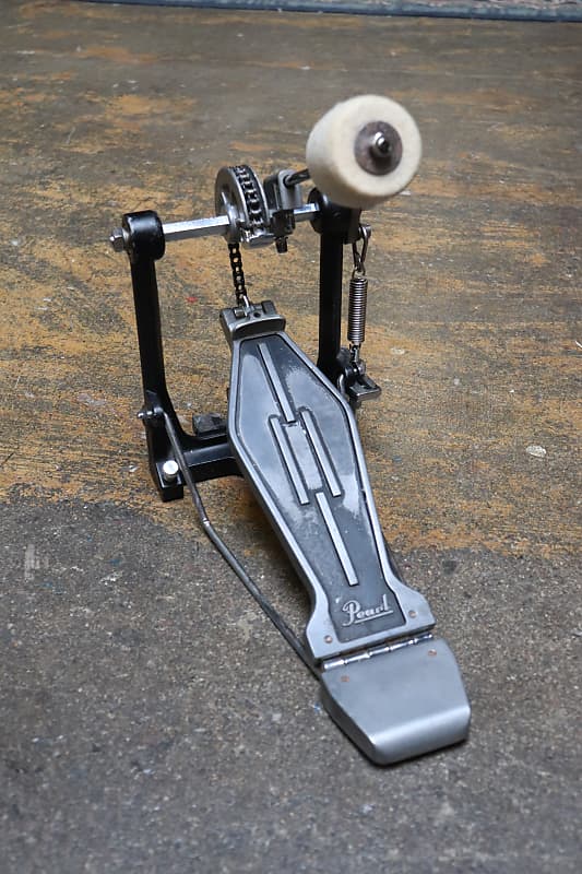 Pearl Single Chain Bass Drum Pedal image 1