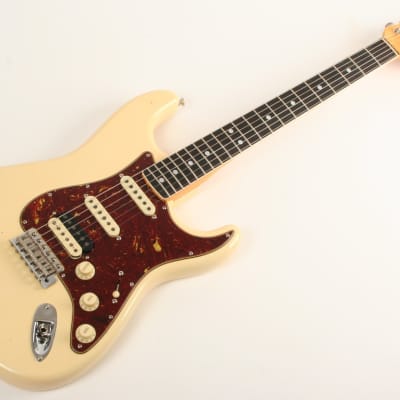 Fender Custom Shop Limited Edition '67 Stratocaster HSS Journeyman Relic Guitar Aged Vintage White CZ577133 image 3