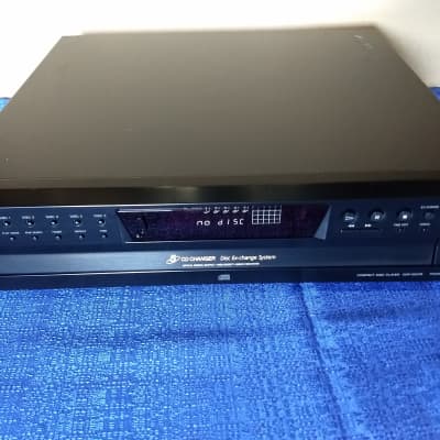 Sony 5 Disc CD Changer/Player CDP-CE375 image 1