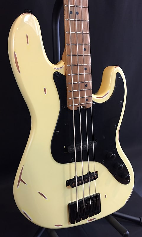 Schecter J-4 Nikki Sixx Signature Jazz Bass 4-String Bass Guitar Worn Ivory