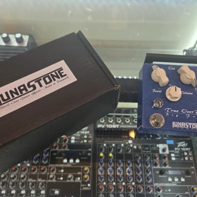 Reverb.com listing, price, conditions, and images for lunastone-big-fella