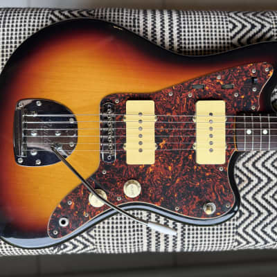 Fender Traditional 60s Jazzmaster 2021 FSR Lake Placid Blue w/ Roasted  Maple Neck, Japan MIJ | Reverb