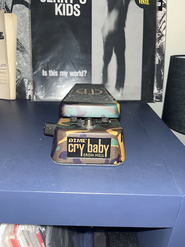 DIMEBAG CRY BABY® FROM HELL WAH - Dunlop