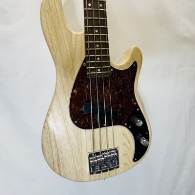 G Handcrafted (Custom built) 2023 SSB-1 Short Scale Bass image 2
