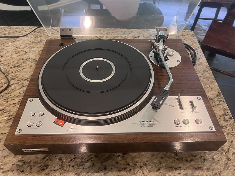 Pioneer PL-530 Direct Drive Full Automatic Stereo Turntable 1976 - 1978 - Wood with Silver Panel  			