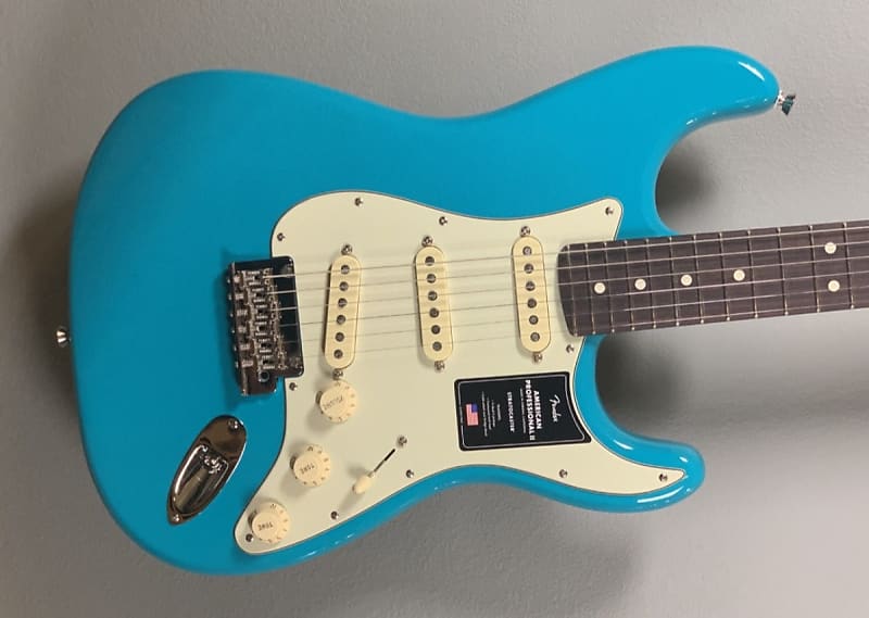 Fender AMERICAN PROFESSIONAL II STRATOCASTER®- Miami Blue image 1