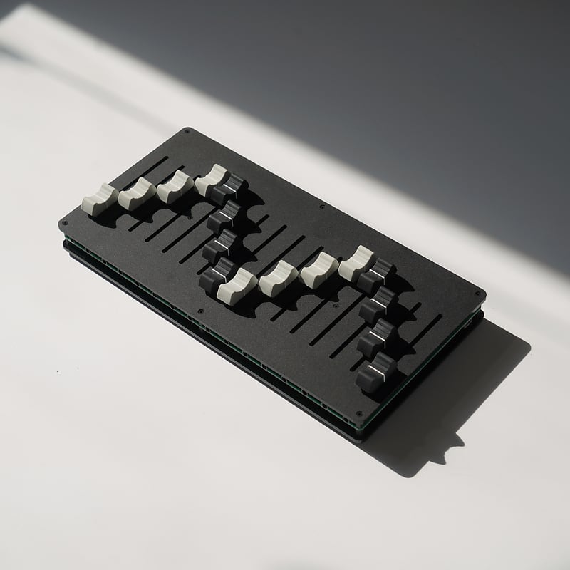 Michigan Synth Works 16n Faderbank